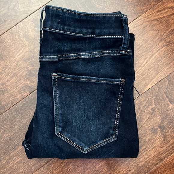 Abercrombie & Fitch Jean Legging High Rise. Super skinny. Dark blue. Size 0R - Picture 4 of 4